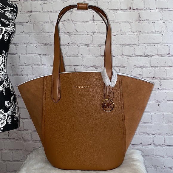 Michael Kors PORTIA Lge Tote/NOVEAU HAMILTON Lge Carryall Wallet 2pc Set - Picture 2 of 8